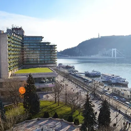 Danube-view Apartment Budapest