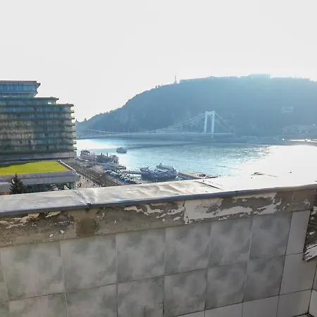 Apartment Danube-view